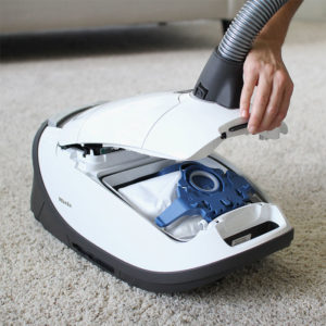 Comparison Review: Miele Complete C3 Cat & Dog vs Kona; Which Canister Vacuum is Better for Pets and High Pile Carpets?