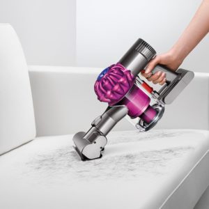 Dyson V6 Motorhead Review, V7 Motorhead Comparison