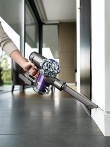 Dyson V6 Trigger Cordless Vacuum Review & V7 Trigger Comparison