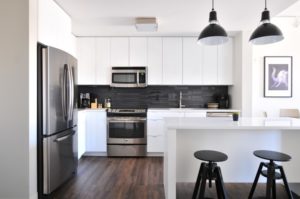 Hardwood Floors in Kitchens: Pros, Cons and Water Risks