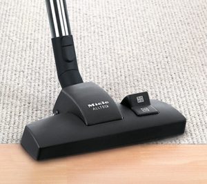 Miele 41KCE038CDN Blizzard Cx1 Hard Floor Cleaner Review, Total Care Comparison