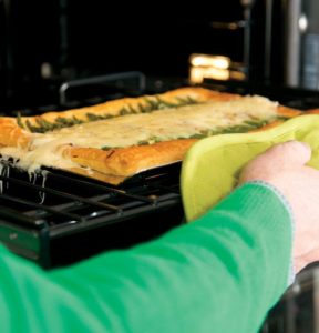 Wall Ovens vs Stove Ranges: Pros, Cons, Costs & Convenience